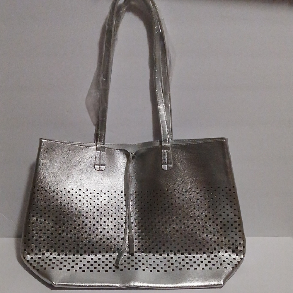 Rodan + Fields Silver Perforated Tote